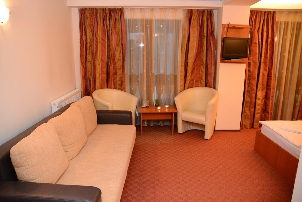 Hotel Art Montana Predeal Zimmer foto