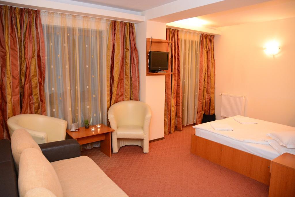 Hotel Art Montana Predeal Zimmer foto